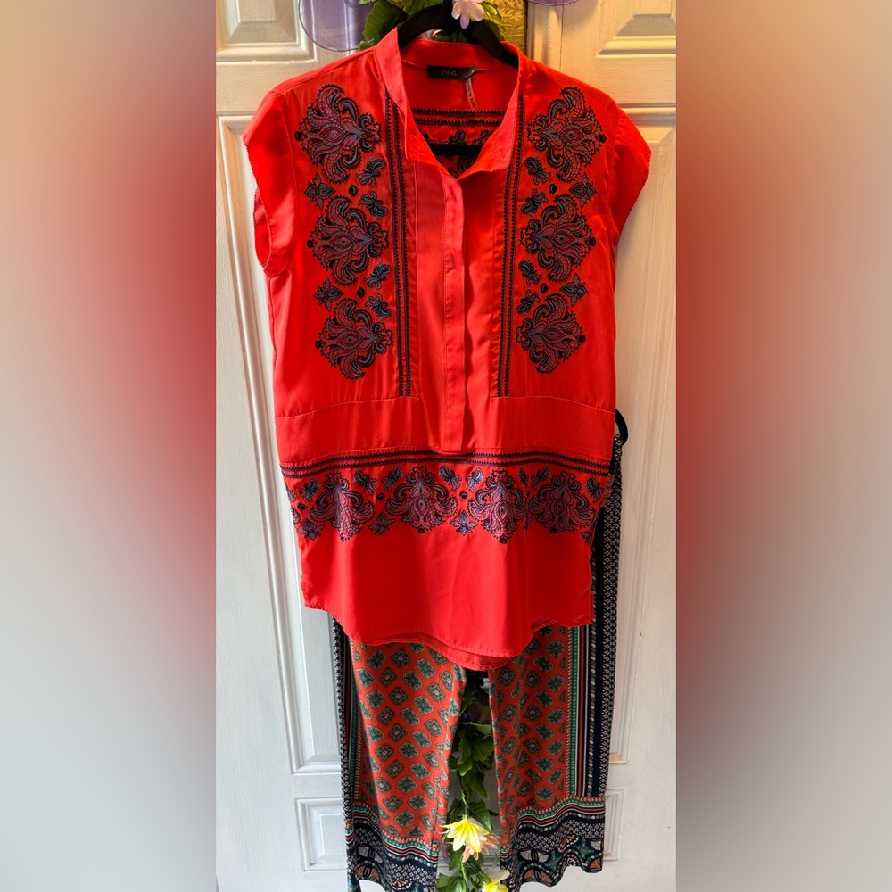 THML Embroidered Button up Tunic Top sleeveless Orange Blue Womens size Medium